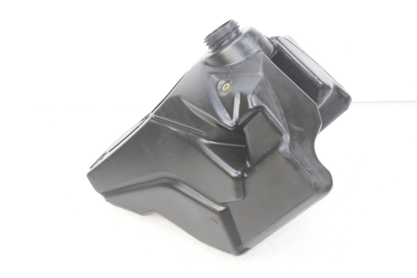 photo de DEPóSITO DE GASOLINA XTRM FACTORY DIRTBIKE BSE 150 - Primer plano técnico