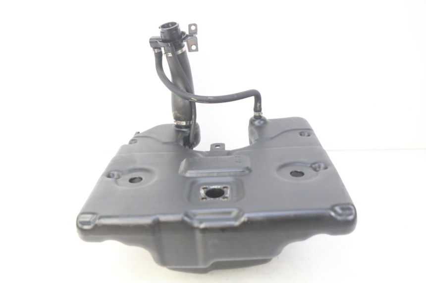 photo de DEPÓSITO DE COMBUSTIBLE PEUGEOT DJANGO 2T 50 (2014 - 2019) - Primer plano técnico