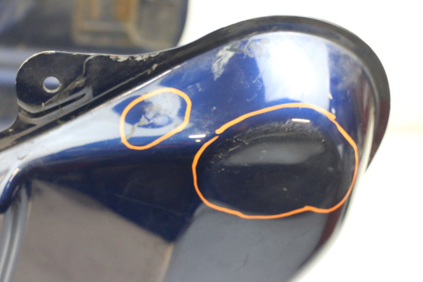 photo de DEPOSITO FUEL SUZUKI DL V STROM 1000 (2002 - 2007) - Primer plano técnico