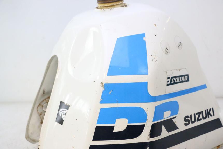 photo de DEPOSITO FUEL SUZUKI DR S 600 (1985 - 1989) - Detalle de la pieza