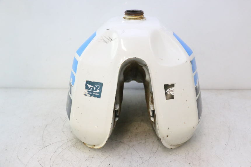 photo de DEPOSITO FUEL SUZUKI DR S 600 (1985 - 1989) - Primer plano técnico