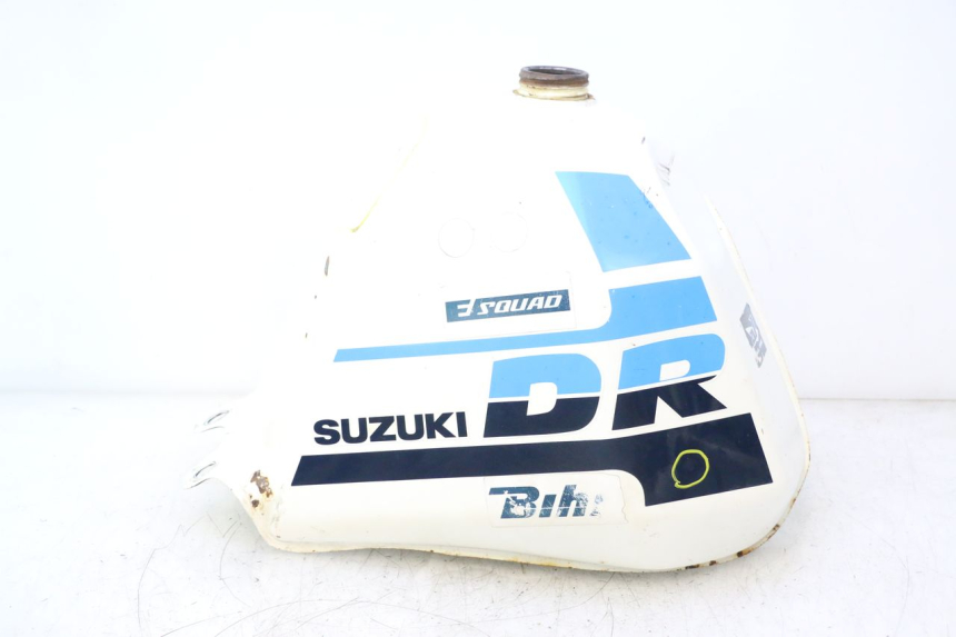 photo de DEPOSITO FUEL SUZUKI DR S 600 (1985 - 1989) - Características distintivas