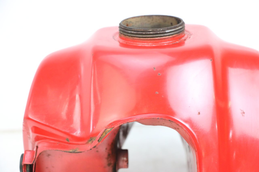 photo de DEPOSITO FUEL YAMAHA DTLC 125 (1982 - 1987) - Zoom sobre los componentes