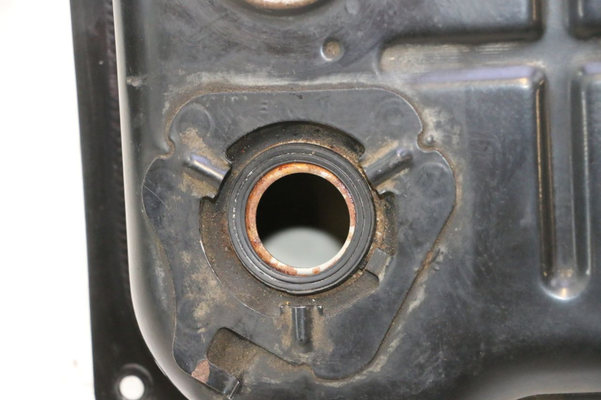 photo de DEPOSITO FUEL CF MOTO E-CHARM 125 (2005 - 2008) - Primer plano técnico