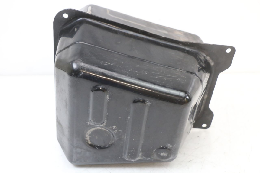 photo de DEPOSITO FUEL LONGJIA EASY MAX 125 (2020 - 2024) - Detalles de los puntos de fijación