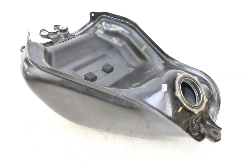 photo de DEPOSITO FUEL KAWASAKI ER-6 ER6 F ABS 650 (2012 - 2016) - Primer plano técnico