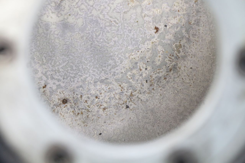 photo de DEPÓSITO DE COMBUSTIBLE SYM FIDDLE 3 III 125 (2014 - 2020) - Primer plano técnico