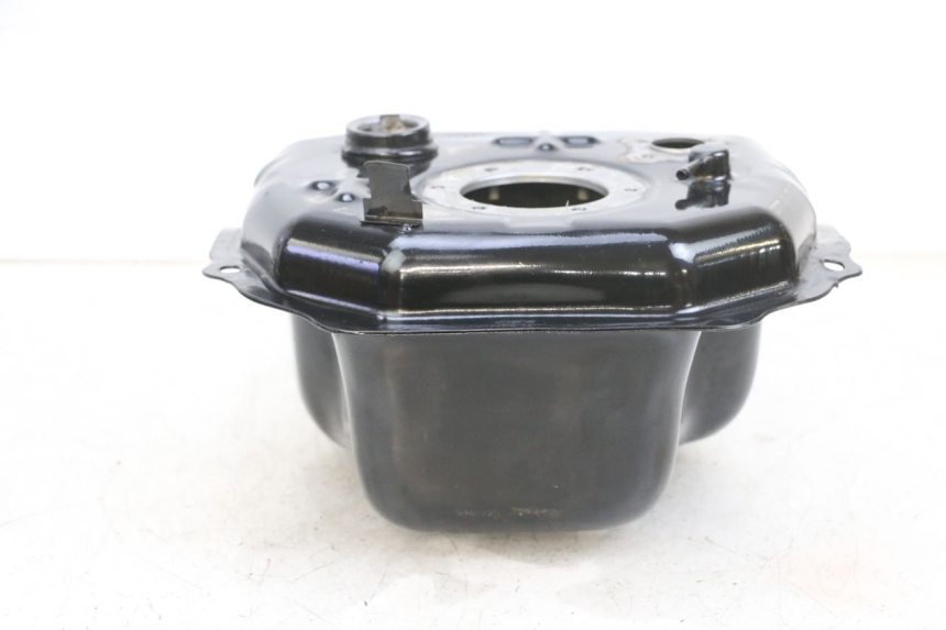 photo de DEPÓSITO DE COMBUSTIBLE SYM FIDDLE 3 III 125 (2014 - 2020) - Zoom estado de uso