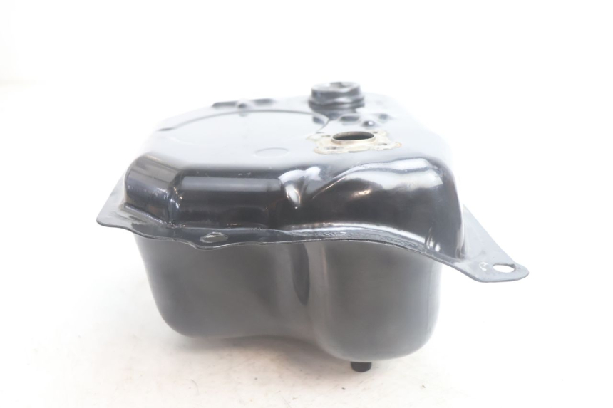 photo de DEPOSITO FUEL SYM FIDDLE 3 III 50 (2014 - 2020) - Detalles de los puntos de fijación