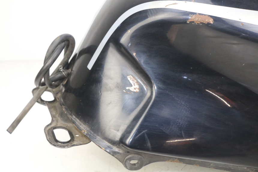 photo de DEPÓSITO DE COMBUSTIBLE YAMAHA FJ 3CX 1200 (1986 - 1996) - Primer plano de alta resolución