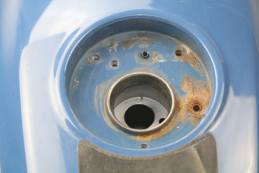 photo de DEPOSITO FUEL YAMAHA FJR ABS 1300 (2006 - 2012) - Primer plano de alta resolución