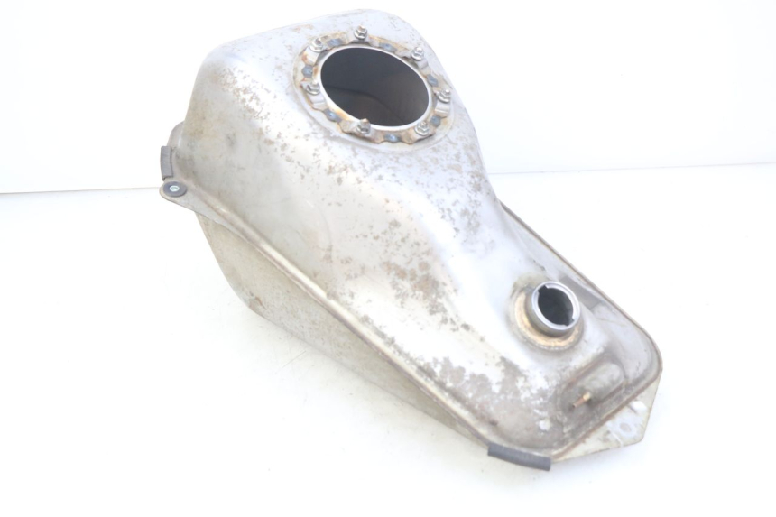 photo de DEPóSITO DE GASOLINA HONDA FJS SILVERWING SILVER WING 400 (2009 - 2016) - Estado de la superficie y material