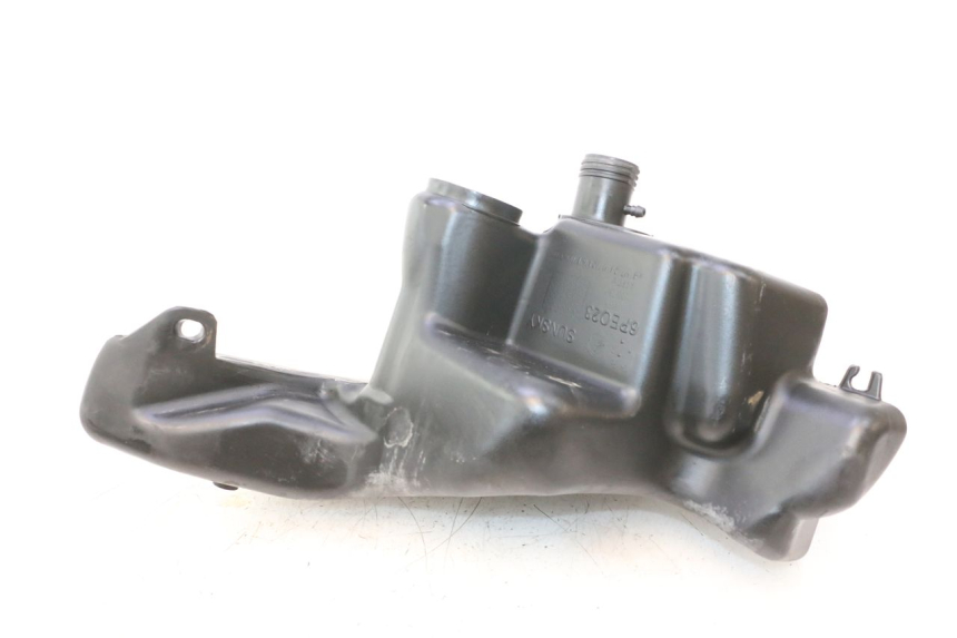 photo de DEPóSITO DE COMBUSTIBLE PIAGGIO FLY 2T 50 (2004 - 2017) - Otra perspectiva