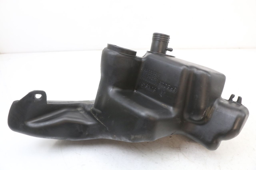 photo de DEPÓSITO DE COMBUSTIBLE PIAGGIO FLY 4T 50 (2004 - 2010) - Otra perspectiva