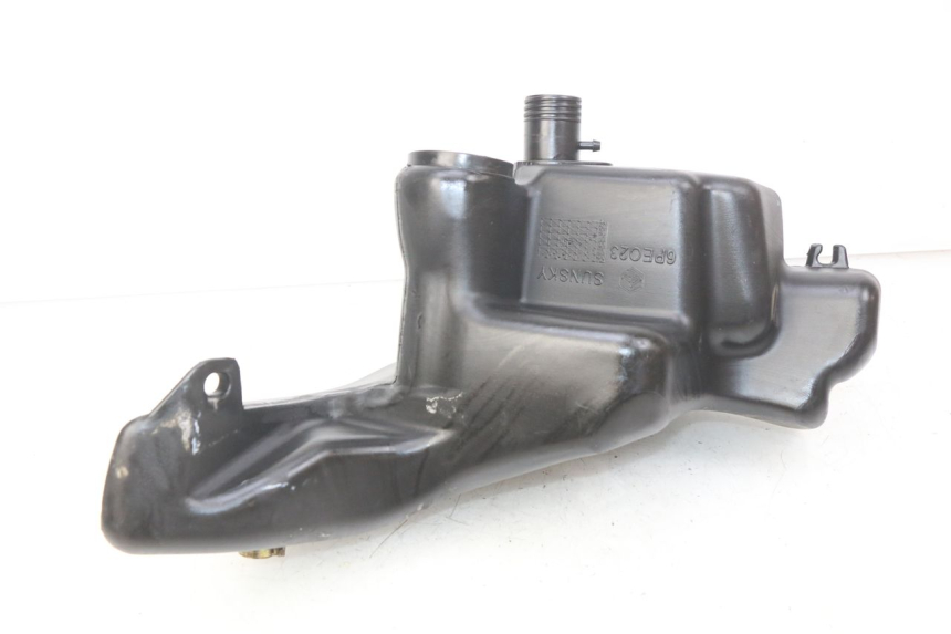 photo de DEPóSITO DE COMBUSTIBLE PIAGGIO FLY 100 (2006 - 2010) - Detalle de la pieza
