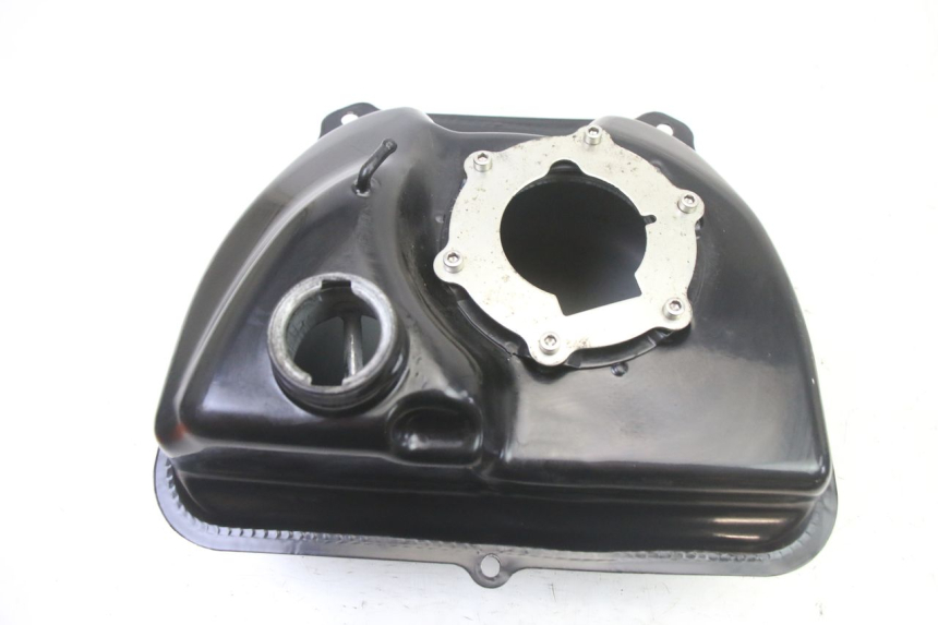 photo de DEPÓSITO DE GASOLINA VENESI FLY RETRO 4T 50 (2020 - 2025) - Detalle de la pieza