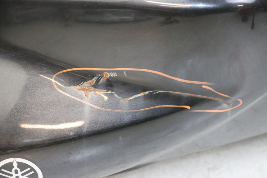 photo de DEPOSITO FUEL YAMAHA FZ6 N FAZER 600 (2004 - 2006) - Estado de la superficie y material