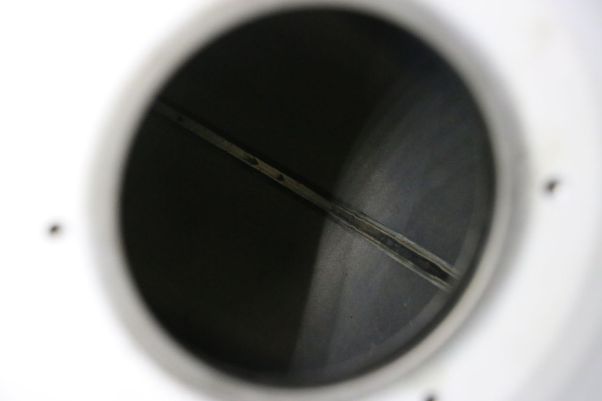 photo de DEPOSITO FUEL YAMAHA FZ8 800 (2010 - 2016) - Enfoque en la estructura