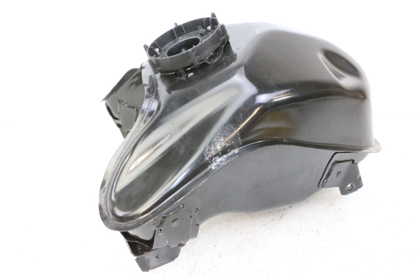 photo de DEPOSITO FUEL BMW G310 R 310 (2016 - 2020) - Zoom sobre los componentes