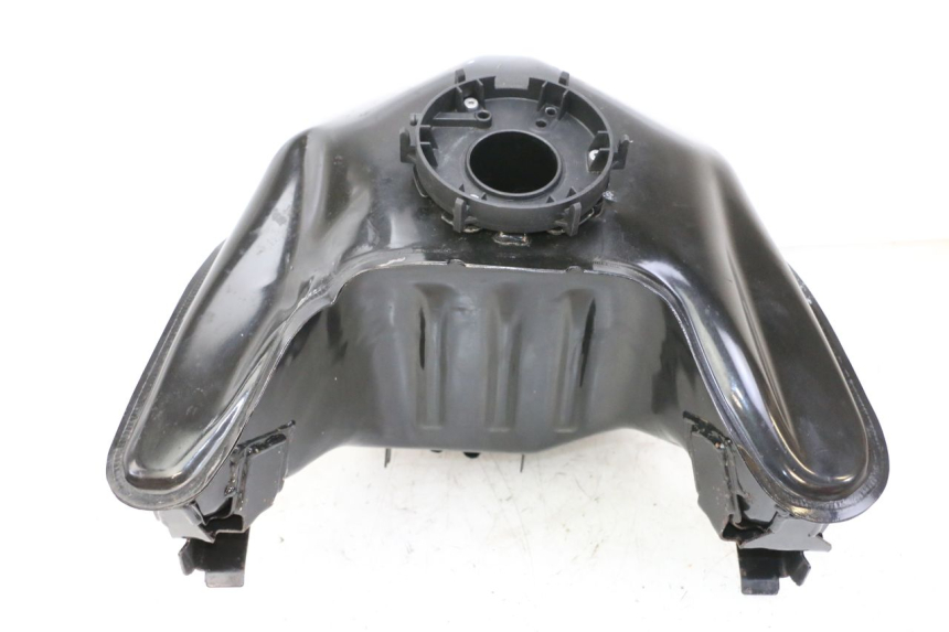 photo de DEPOSITO FUEL BMW G310 R 310 (2016 - 2020) - Primer plano de alta resolución