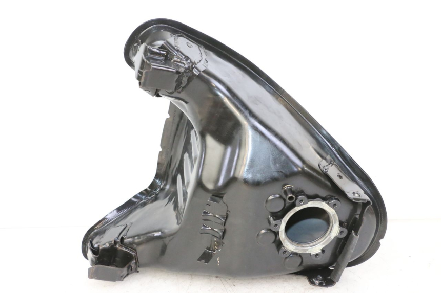 photo de DEPOSITO FUEL BMW G310 R 310 (2016 - 2020) - Detalles de los puntos de fijación