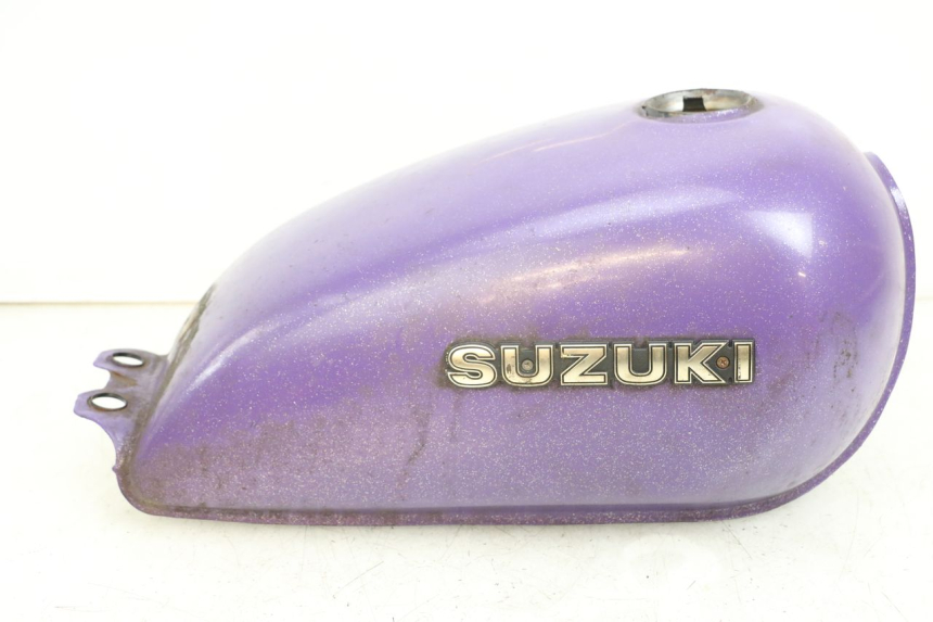 photo de DEPOSITO FUEL SUZUKI GN 125 (1997 - 2000) - Estado de la superficie y material