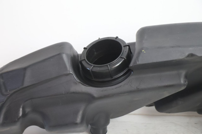 photo de DEPOSITO FUEL GILERA GP 800 (2007 - 2013) - Estado de la superficie y material