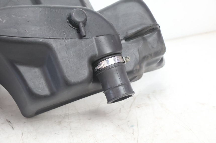 photo de DEPOSITO FUEL GILERA GP 800 (2007 - 2013) - Marcados y referencias originales