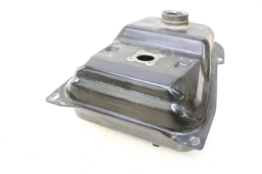 photo de DEPOSITO FUEL TNT MOTOR GRIDO 2T 50 (2010 - 2019) - Primer plano técnico