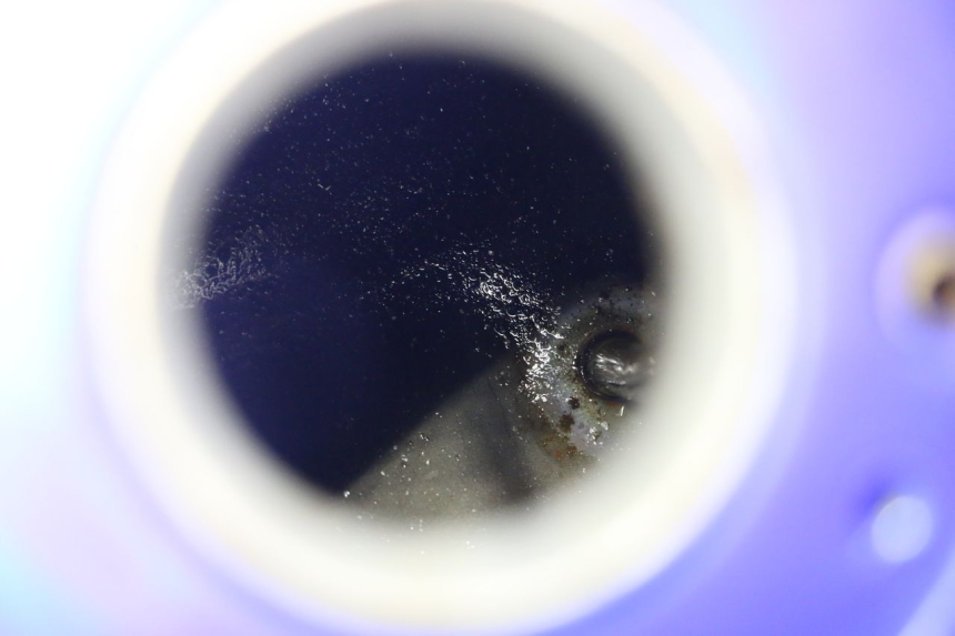 photo de DEPOSITO FUEL SUZUKI GS GSE 500 (2001 - 2003) - Detalles de los puntos de fijación