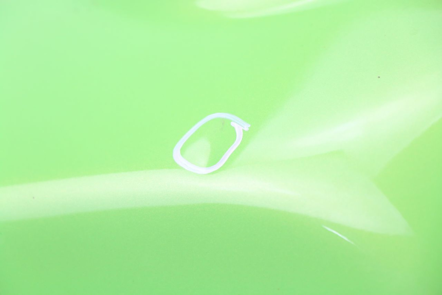 photo de DEPOSITO FUEL SUZUKI GSF N BANDIT 600 (1996 - 1999) - Zoom sobre los componentes