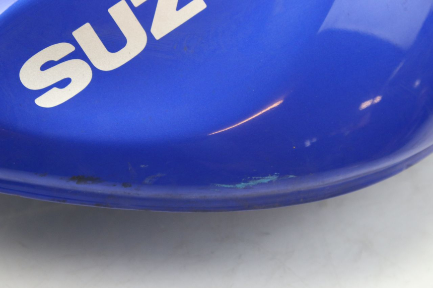 photo de DEPOSITO FUEL SUZUKI GSF S BANDIT 600 (2000 - 2004) - Zoom sobre los componentes