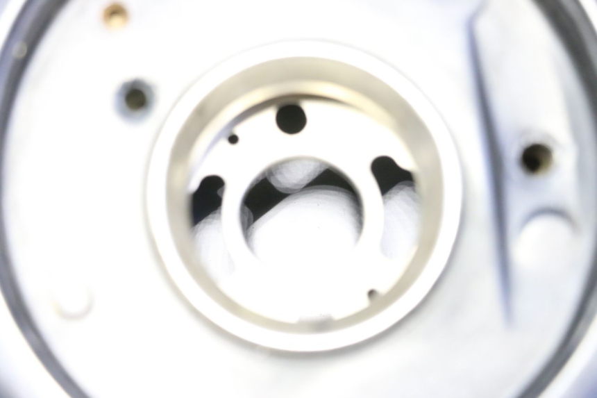 photo de DEPOSITO FUEL SUZUKI GSR 750 (2011 - 2017) - Detalle de la pieza