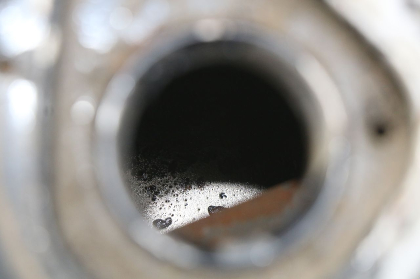 photo de DEPÓSITO DE COMBUSTIBLE SUZUKI GSX-F GSX  F 1100 (1988 - 1994) - Detalle de la pieza