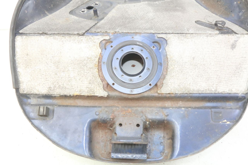 photo de DEPÓSITO DE COMBUSTIBLE SUZUKI GSX-F GSX  F 1100 (1988 - 1994) - Otra perspectiva