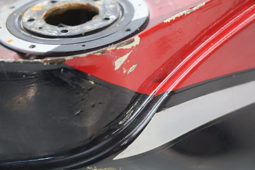 photo de DEPOSITO FUEL SUZUKI GSX F GSXF 750 (1988 - 1998) - Zoom calidad de ocasión