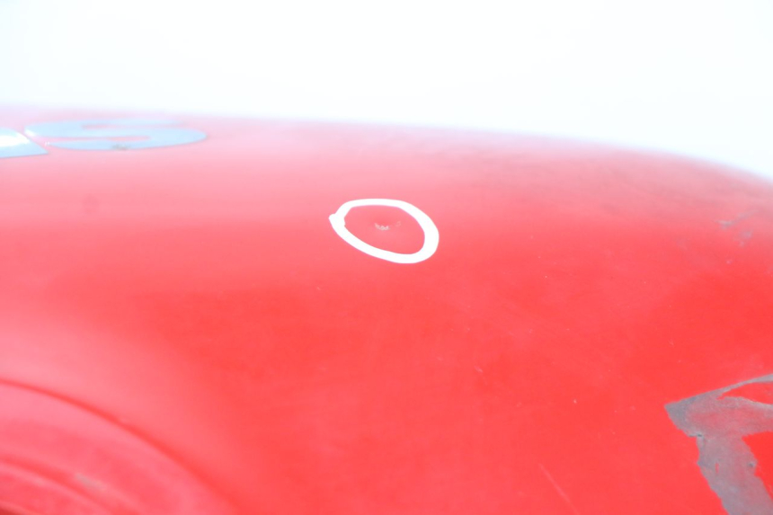 photo de DEPOSITO FUEL SUZUKI GSX F GSXF 750 (1988 - 1998) - Enfoque en la estructura