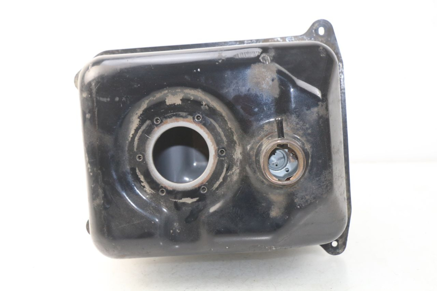 photo de DEPOSITO FUEL SYM GTS EFI ABS 125 (2012 - 2016) - Primer plano técnico