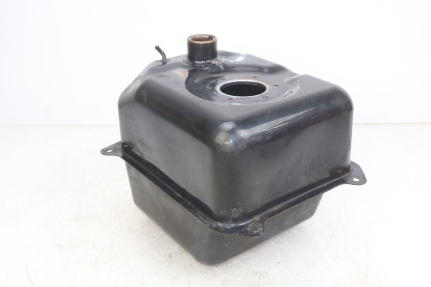 photo de DEPÓSITO DE COMBUSTIBLE SYM GTS EFI 125 (2012 - 2016) - Otra perspectiva