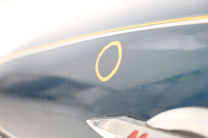 photo de DEPOSITO FUEL SUZUKI GZ MARAUDER 125 (1998 - 2004) - Zoom estado de uso