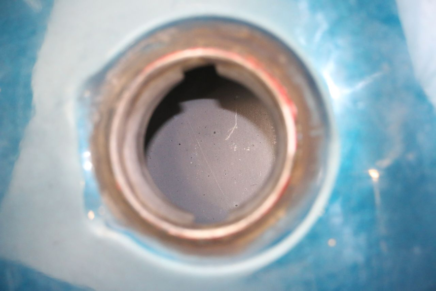 photo de DEPOSITO FUEL SUZUKI GZ MARAUDER 125 (1998 - 2004) - Otra perspectiva