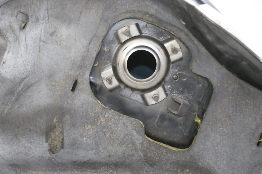 photo de DEPOSITO FUEL HONDA CBR F 1000 (1993 - 1996) - Detalle de la pieza