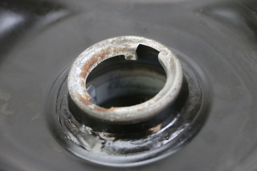 photo de DEPOSITO FUEL HONDA SH i 300 (2015 - 2020) - Detalles de los puntos de fijación