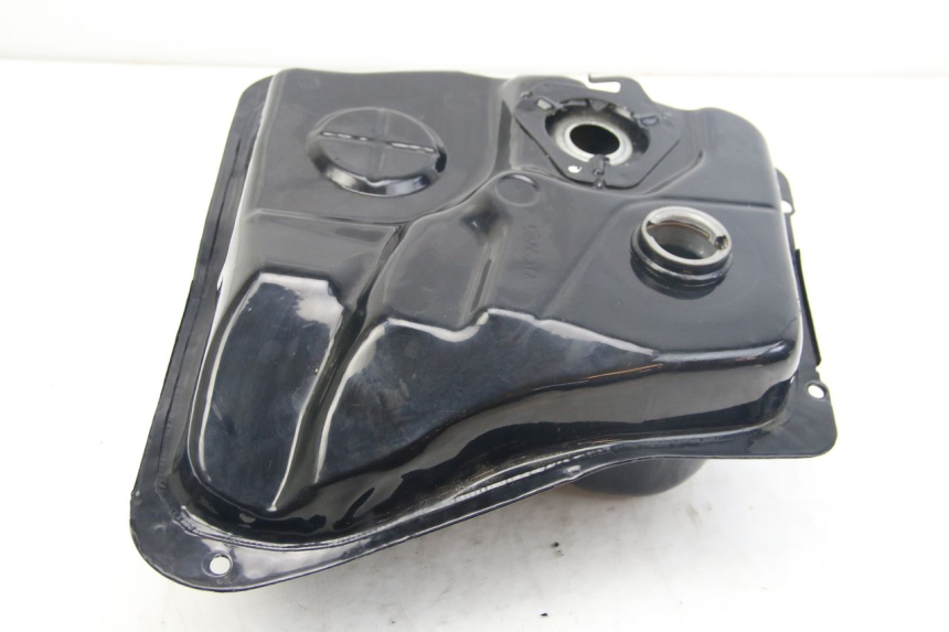 photo de DEPóSITO DE COMBUSTIBLE SYM JET 4 4T 50 (2018 - 2021) - Detalle de la pieza