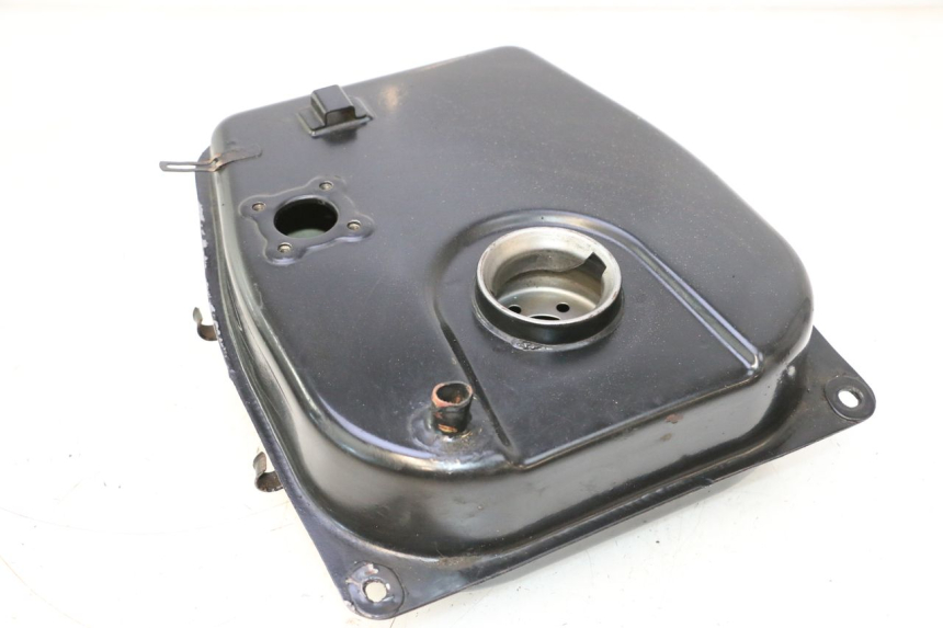 photo de DEPÓSITO DE COMBUSTIBLE RIDE KALLIO 50 (2010 - 2019) - Estado de la superficie y material