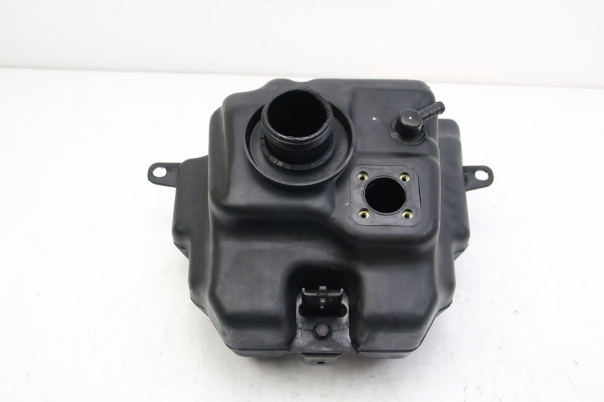 photo de DEPóSITO DE COMBUSTIBLE PEUGEOT KISBEE 2T 50 (2018 - 2022) - Otra perspectiva