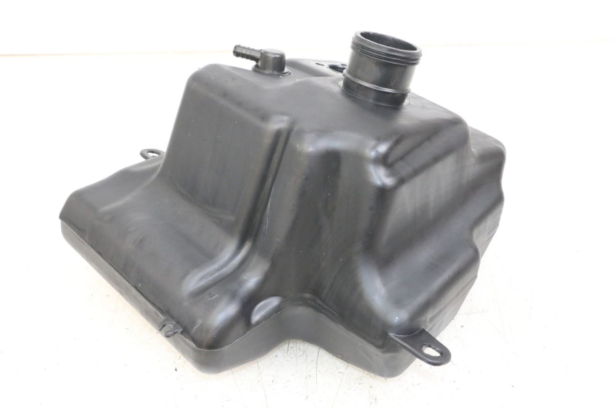 photo de DEPóSITO DE COMBUSTIBLE PEUGEOT KISBEE 2T 50 (2018 - 2022) - Vista principal