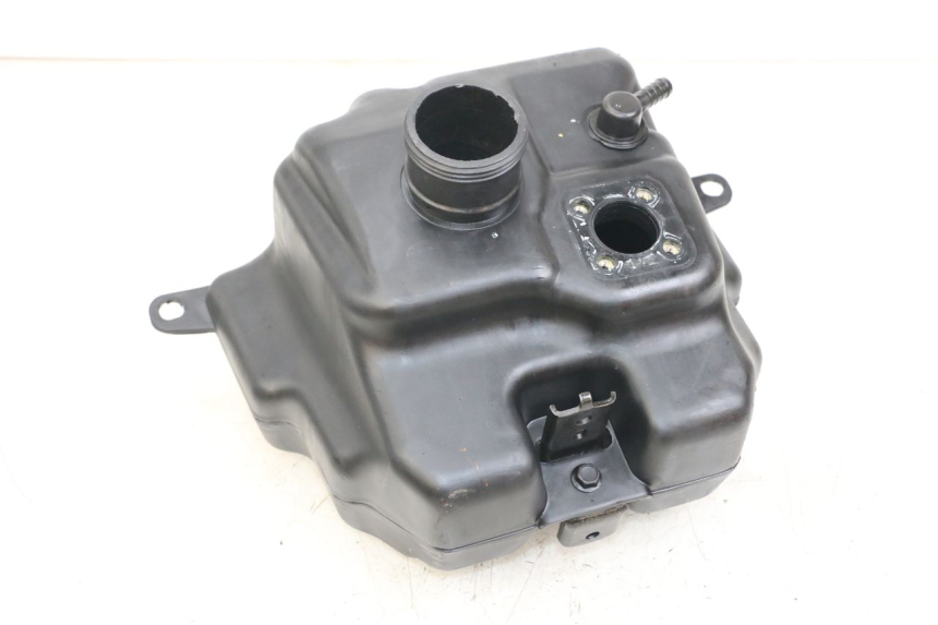 photo de DEPóSITO DE COMBUSTIBLE PEUGEOT KISBEE 2T 50 (2018 - 2022) - Otra perspectiva