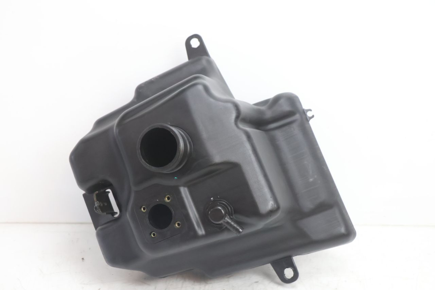 photo de DEPóSITO DE COMBUSTIBLE PEUGEOT KISBEE 2T 50 (2018 - 2022) - Vista principal