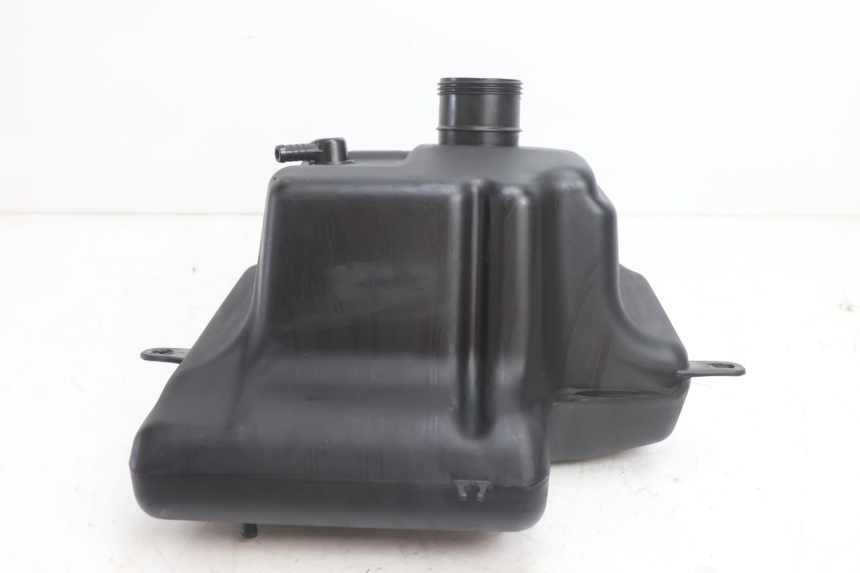 photo de DEPóSITO DE COMBUSTIBLE PEUGEOT KISBEE 2T 50 (2018 - 2022) - Otra perspectiva